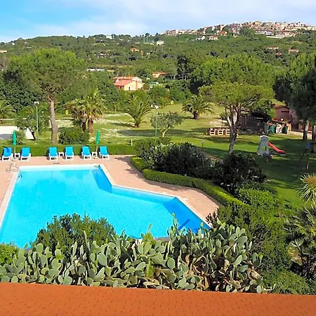 Casa Campanella فندق كابوليفيري